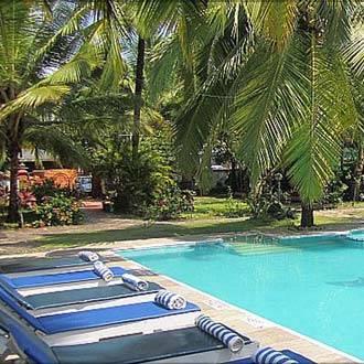 Kristal Sands Beach Resort Калангут Экстерьер фото